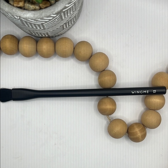 WingMe Black Makeup Mega Shading Brush 13 - Picture 3 of 7